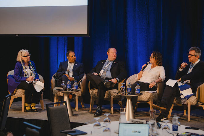 LOINC Montreal 8 October 2025 - Photo - Steve Gerrard--58